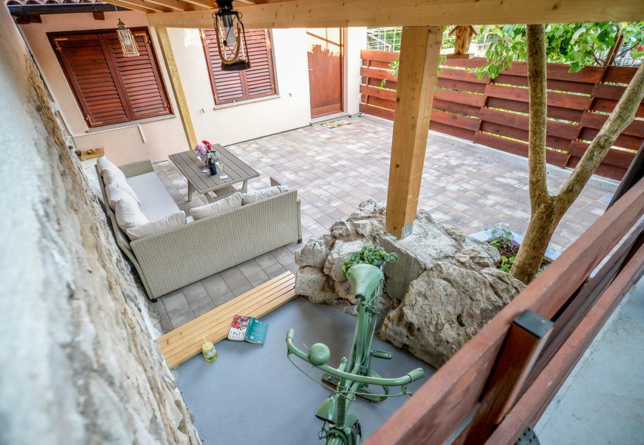 PUY Vintage Garden Apartment מראה חיצוני תמונה