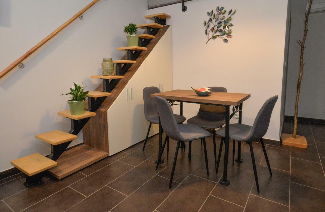 PUY Vintage Garden Apartment מראה חיצוני תמונה