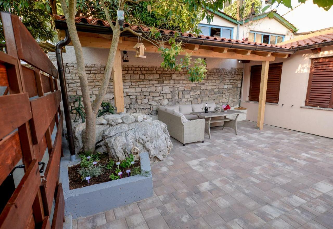 PUY Vintage Garden Apartment מראה חיצוני תמונה