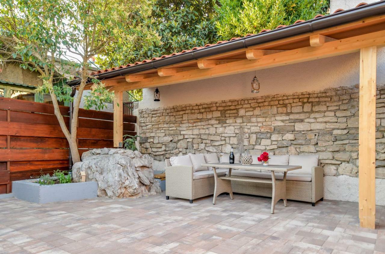 PUY Vintage Garden Apartment מראה חיצוני תמונה